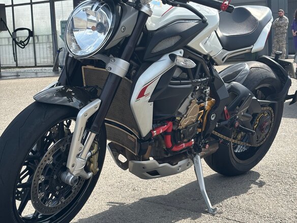2014 MV Agusta Dragster 800, белый, 790000 рублей - вид 1
