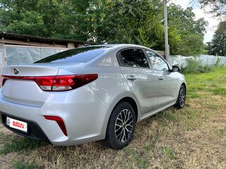 2019 Kia Rio IV, серебристый, 1380000 рублей, вид 5