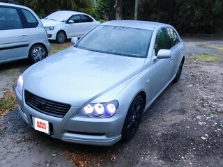 2005 Toyota Mark X I, серебристый, 1300000 рублей, вид 2