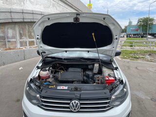 2017 Volkswagen Polo V Рестайлинг, белый, 1020000 рублей, вид 3