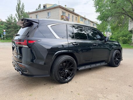 2023 Lexus LX 600 IV, чёрный, 15000000 рублей, вид 3