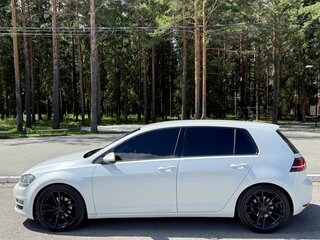 2013 Volkswagen Golf VII, белый, 1199999 рублей, вид 1