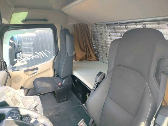 2023 Mercedes-Benz Actros, белый, 6448000 рублей - вид 9