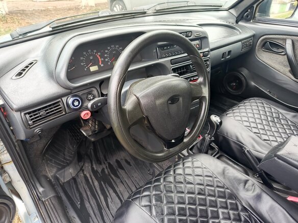 2004 Lada (ВАЗ) 2115, серебристый, 200000 рублей - вид 7