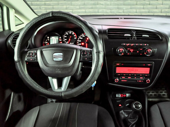 2012 SEAT Leon II Рестайлинг, белый, 830000 рублей - вид 17