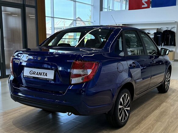 2026 Lada (ВАЗ) Granta I Рестайлинг, синий, 1310000 рублей - вид 3