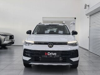 2026 Volkswagen Tharu XR 300 TSI, белый, 3090000 рублей, вид 2