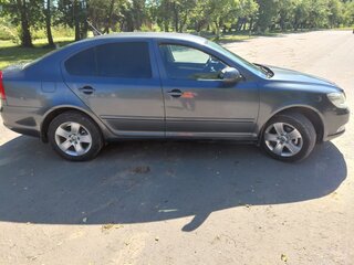 2011 Skoda Octavia II (A5) Рестайлинг, серый, 800000 рублей, вид 4