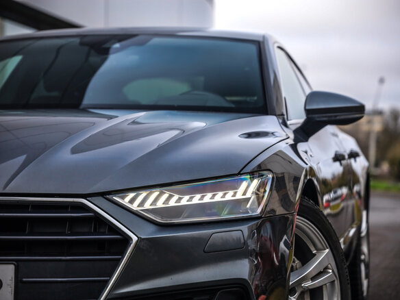 2021 Audi A7 45 TFSI II (4K), серый, 4799000 рублей - вид 1