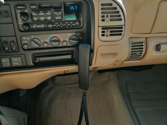 1997 GMC Suburban, чёрный, 6000000 рублей - вид 22