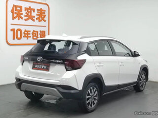 2022 Toyota Yaris L X XP150 Рестайлинг, белый, 1250000 рублей, вид 3