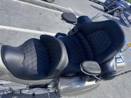2003 Honda GL 1800 Gold Wing, серый, 950000 рублей, вид 3