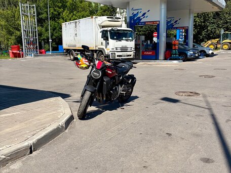 2020 Honda CB 1000R, красный, 1300000 рублей, вид 1