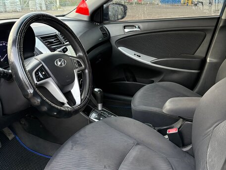 2013 Hyundai Solaris I, синий, 830000 рублей, вид 5