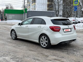 2013 Mercedes-Benz A-Класс 180 III (W176), белый, 1670000 рублей, вид 3