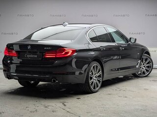 2017 BMW 5 серии 530i xDrive VII (G30/G31/G38), серый, 3425000 рублей, вид 3