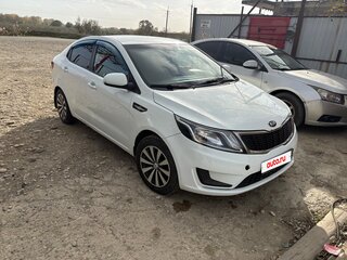 2014 Kia Rio III, белый, 535000 рублей, вид 3