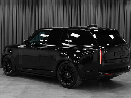 2025 Land Rover Range Rover P530 MHEV V, чёрный, 24149000 рублей, вид 4