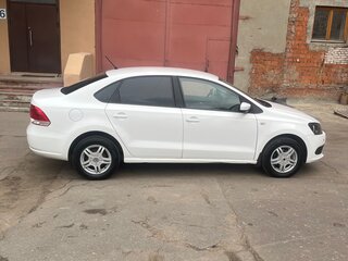 2013 Volkswagen Polo V, белый, 715000 рублей, вид 4
