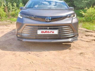 2021 Toyota Sienna IV, серый, 6500000 рублей, вид 2