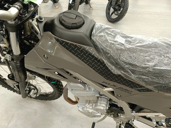 2025 Kawasaki KLX 230, зелёный, 610000 рублей - вид 16