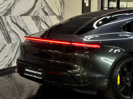 2020 Porsche Taycan Turbo S I, серый, 8400000 рублей, вид 5
