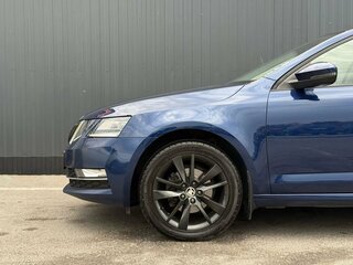 2017 Skoda Octavia III (A7) Рестайлинг, синий, 1950000 рублей, вид 5