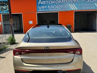 2020 Kia K5 III, золотистый, 3000000 рублей, вид 4