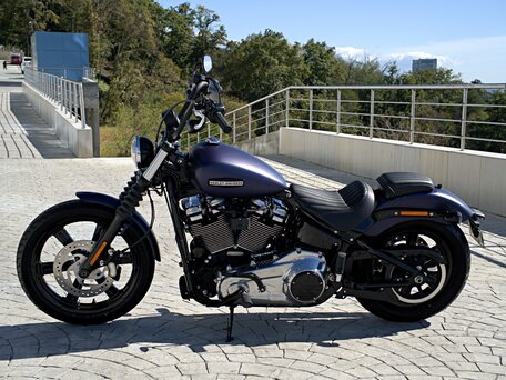 2025 Harley-Davidson Street Bob, пурпурный, 1980000 рублей, вид 5