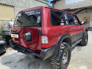 1998 Nissan Patrol V (Y61), пурпурный, 1480000 рублей, вид 3
