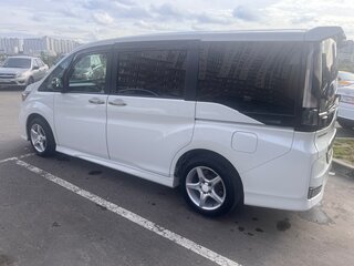 2021 Honda Stepwgn Spada V Рестайлинг, белый, 2499999 рублей, вид 4
