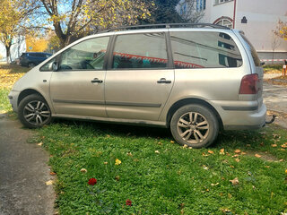 2008 Volkswagen Sharan I Рестайлинг 2, серый, 950000 рублей, вид 4