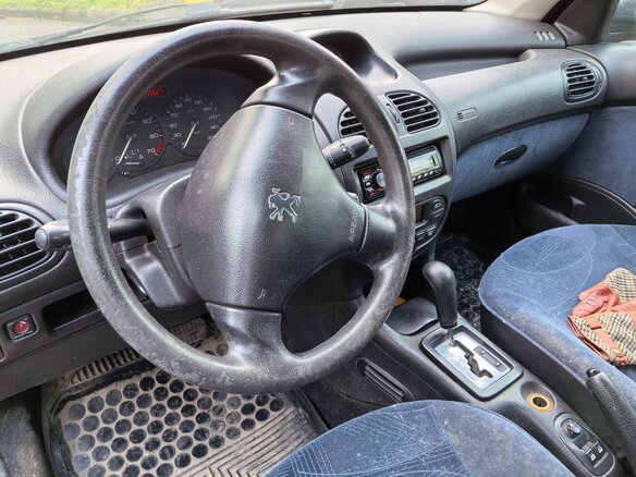 2001 Peugeot 206, красный - вид 7