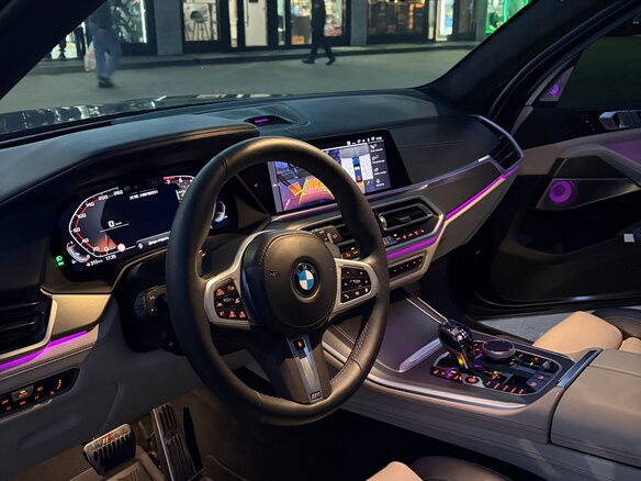 2020 BMW X5 40i IV (G05/G18), синий, 7200000 рублей - вид 12