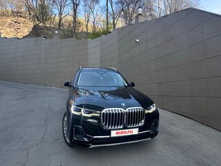 2021 BMW X7 40i I (G07), чёрный, 7600000 рублей, вид 4