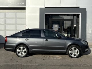 2012 Skoda Octavia II (A5) Рестайлинг, серый, 749000 рублей, вид 4