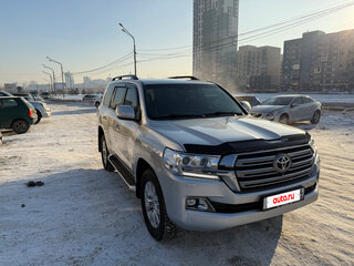 2018 Toyota Land Cruiser 200 Series Рестайлинг 2, серебристый, 7190000 рублей, вид 4