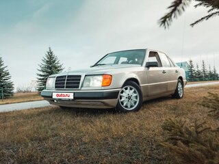 1988 Mercedes-Benz W124 230 4-speed, бежевый, 450000 рублей, вид 1
