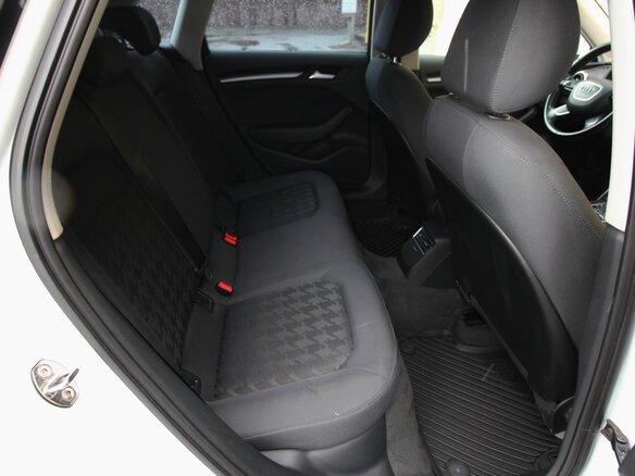 2014 Audi A3 III (8V), белый, 1095000 рублей - вид 17
