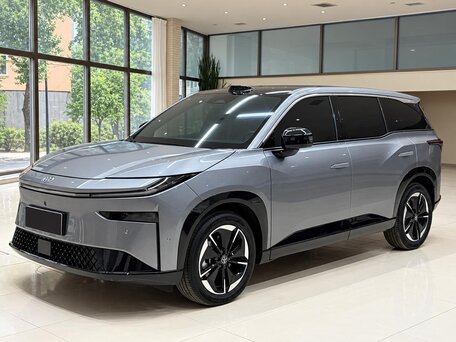 2025 Toyota bZ3X 58.3 kWh, серый, 2675000 рублей, вид 2