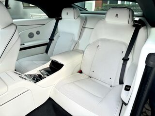 2026 Rolls-Royce Spectre Black Badge I Рестайлинг (Series II), чёрный, 67000000 рублей, вид 3