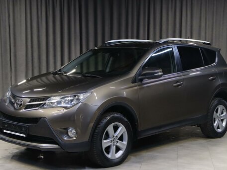 Toyota RAV4 IV (XA40)