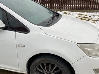 2011 Opel Astra J, белый, 400000 рублей, вид 2