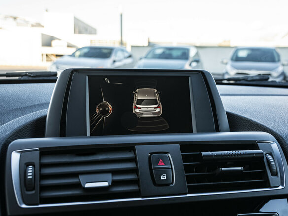 2016 BMW 1 серии 118i II (F20/F21) Рестайлинг, красный - вид 12