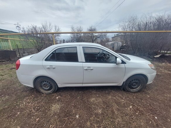 2015 Geely GC6, белый, 300000 рублей - вид 3