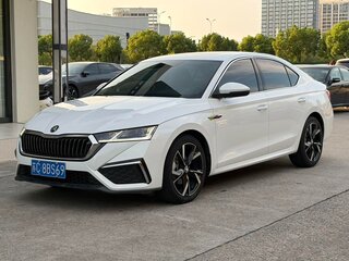 2023 Skoda Octavia IV (A8), белый, 1580000 рублей, вид 1