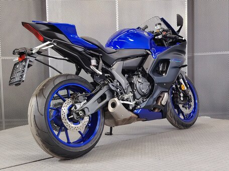 2022 Yamaha YZF-R7, синий, 799000 рублей, вид 2