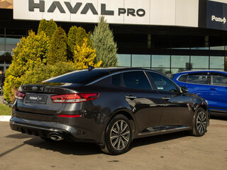 2019 Kia Optima IV Рестайлинг, серый, 1748000 рублей, вид 4