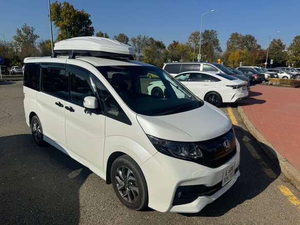 2017 Honda Stepwgn Spada V, белый, 2450000 рублей - вид 1