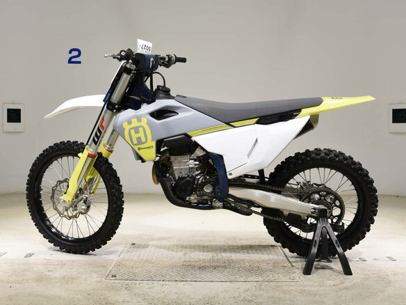 2023 Husqvarna FC 450, серый, 860000 рублей - вид 1